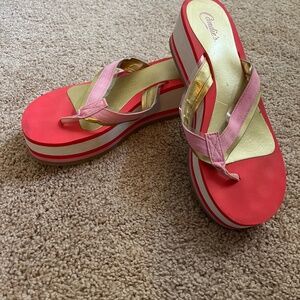 Candie’s Wedge sandal